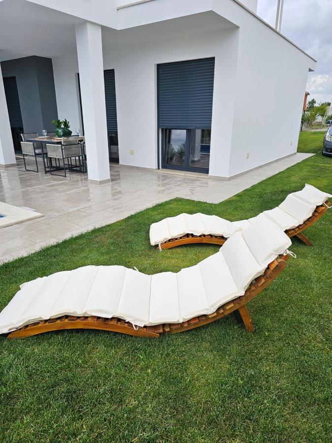 House By The Lagoon - Piscina Privada * Casal do Narcizo