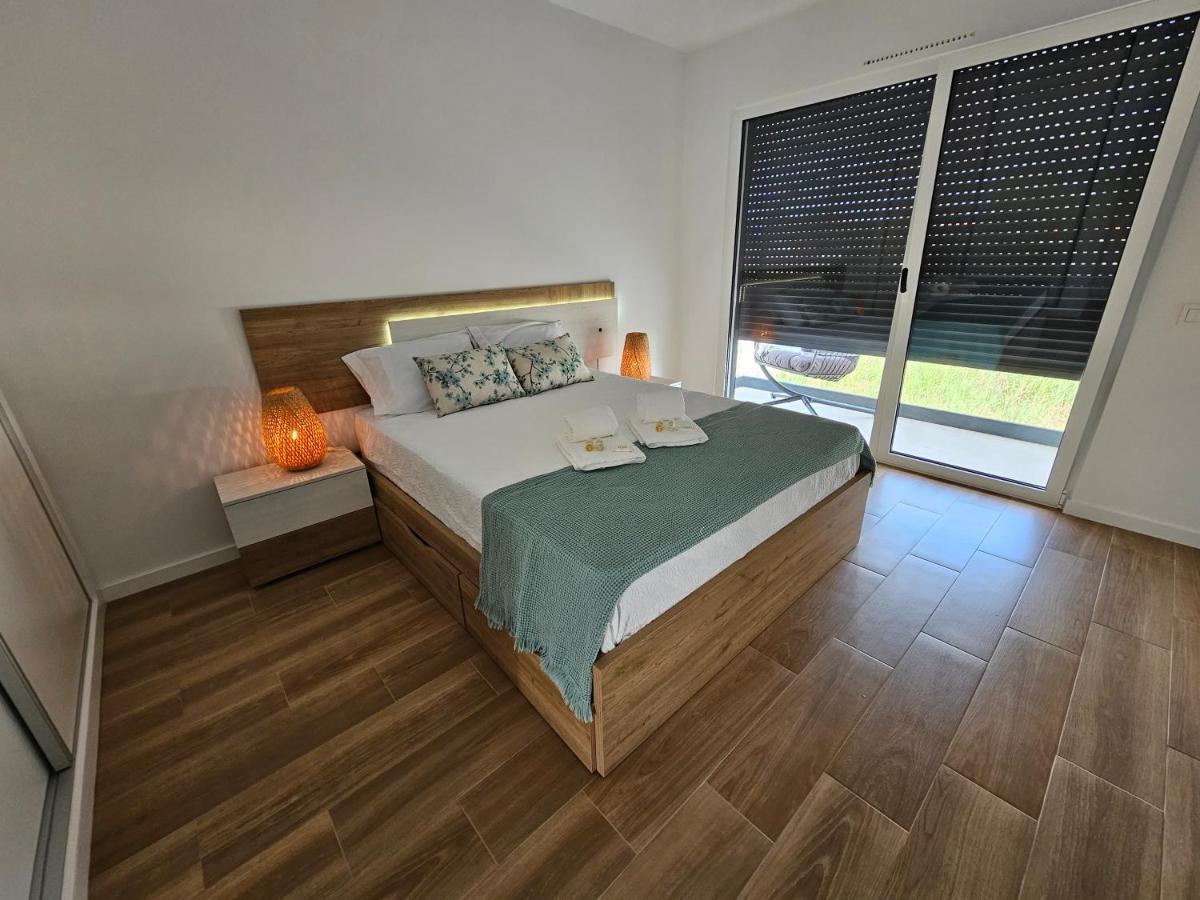 House By The Lagoon - Piscina Privada Casal do Narcizo