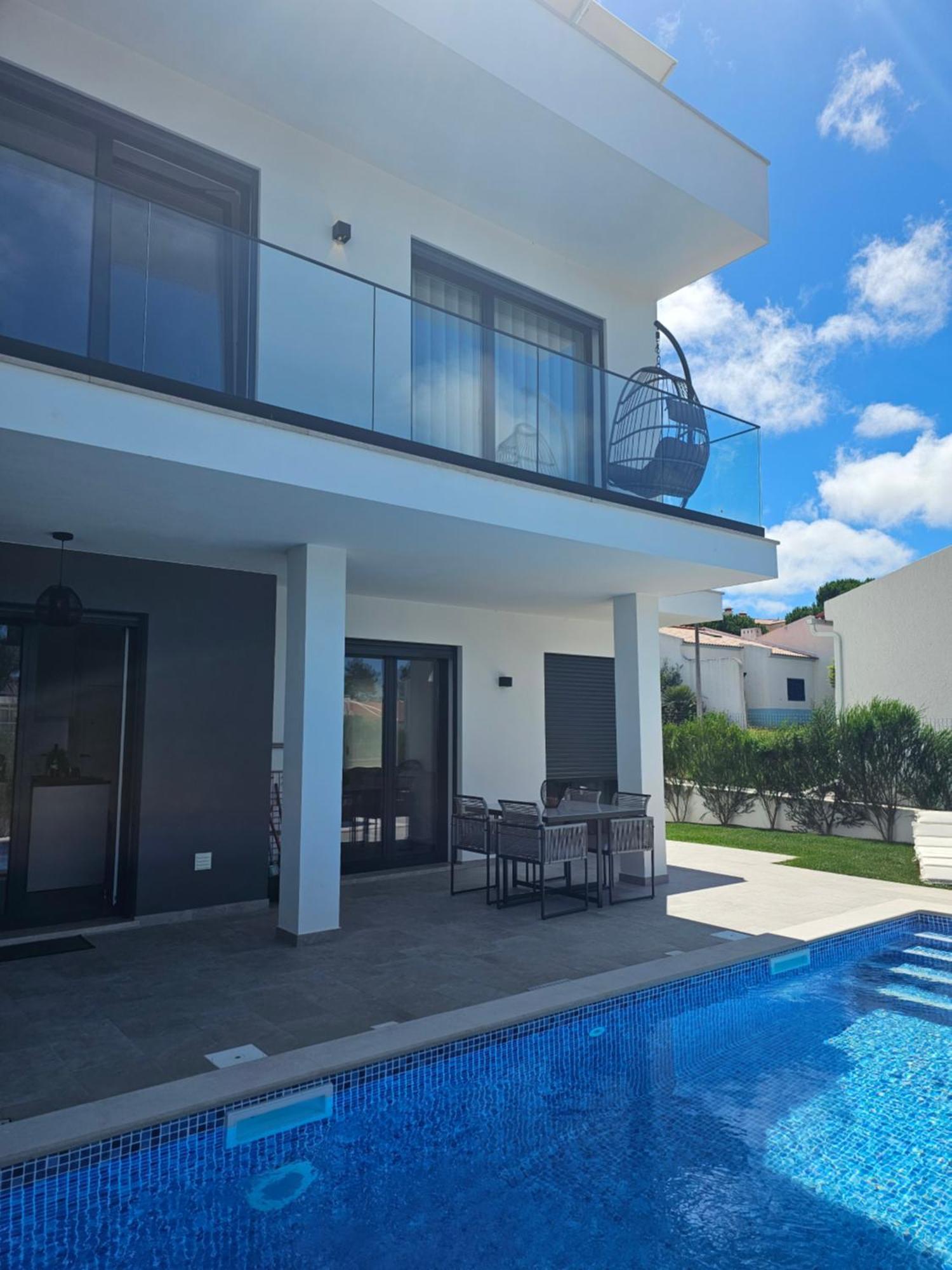 House By The Lagoon - Piscina Privada Villa
